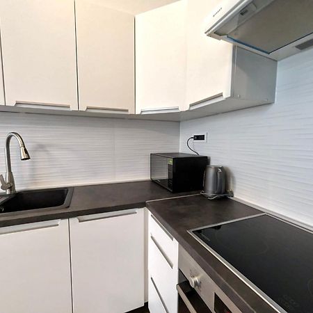 Fantabulous Downtown Abode W King Bed, 65" Tv, Washer And Tumble Dryer ザグレブ エクステリア 写真