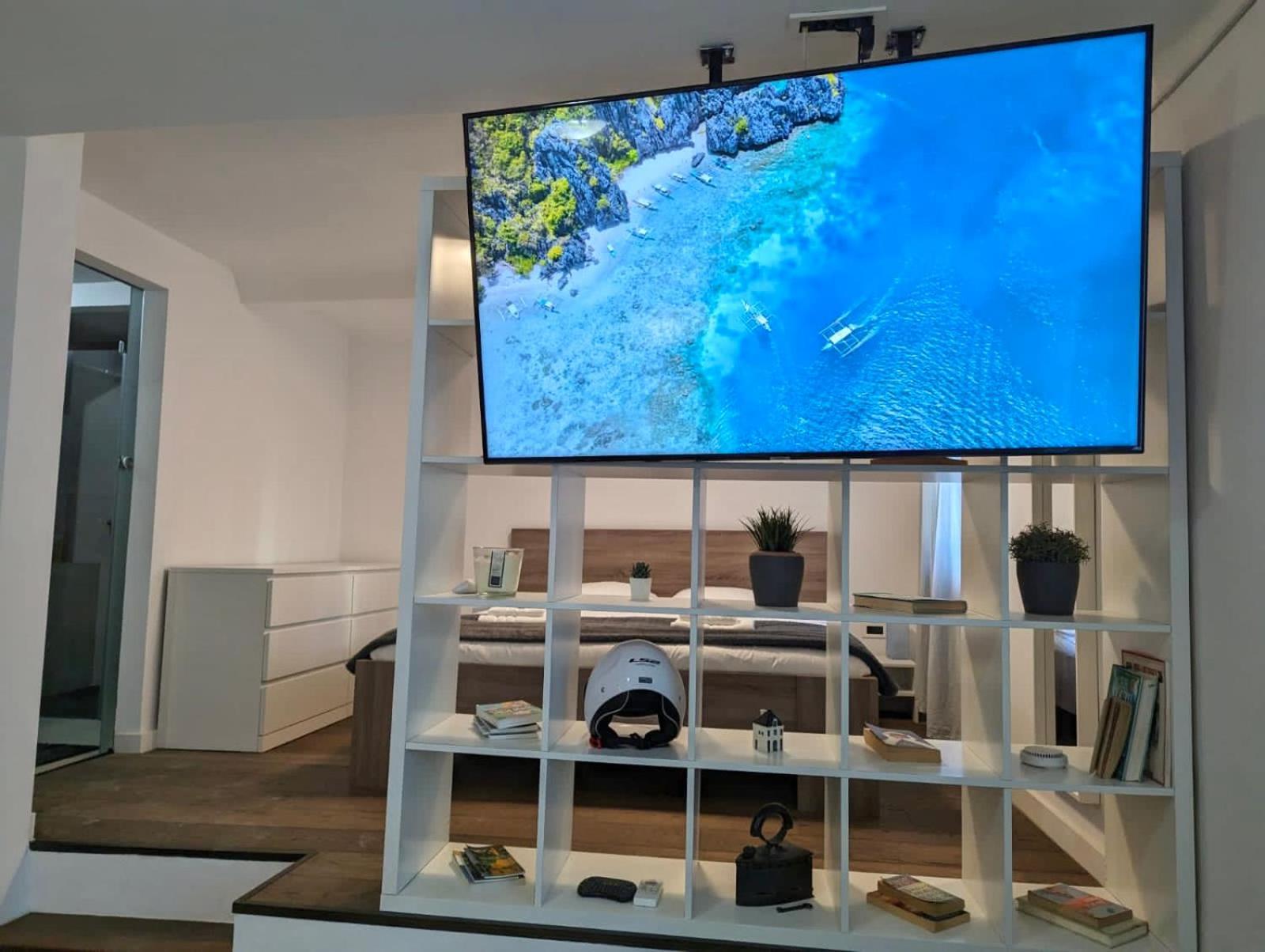 Fantabulous Downtown Abode W King Bed, 65" Tv, Washer And Tumble Dryer ザグレブ エクステリア 写真